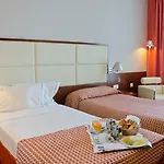 Vip Executive Arts Hotel