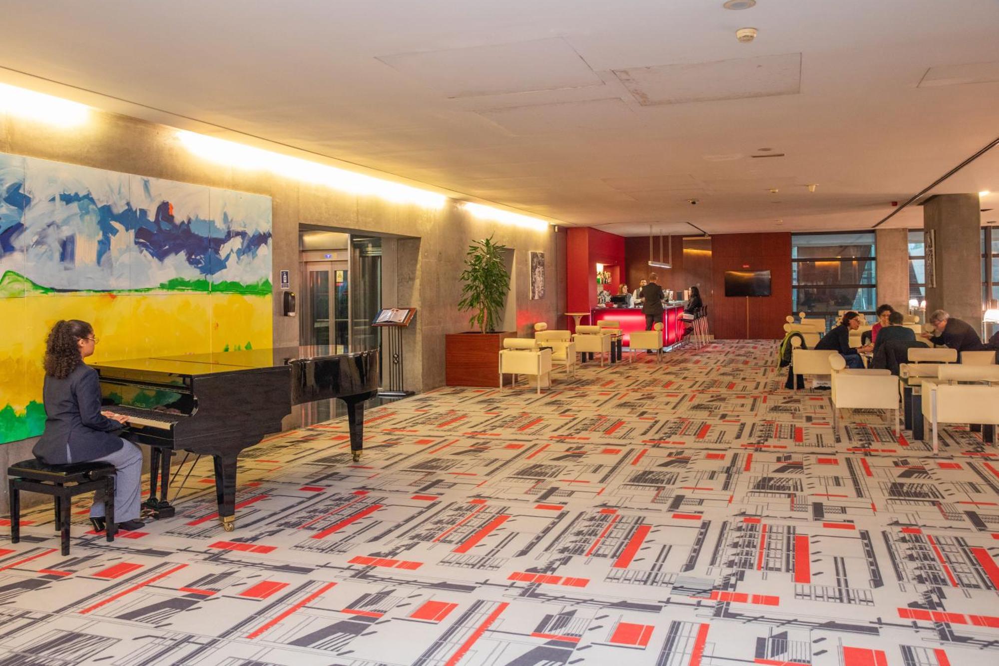 Vip Executive Arts Hotel 4*